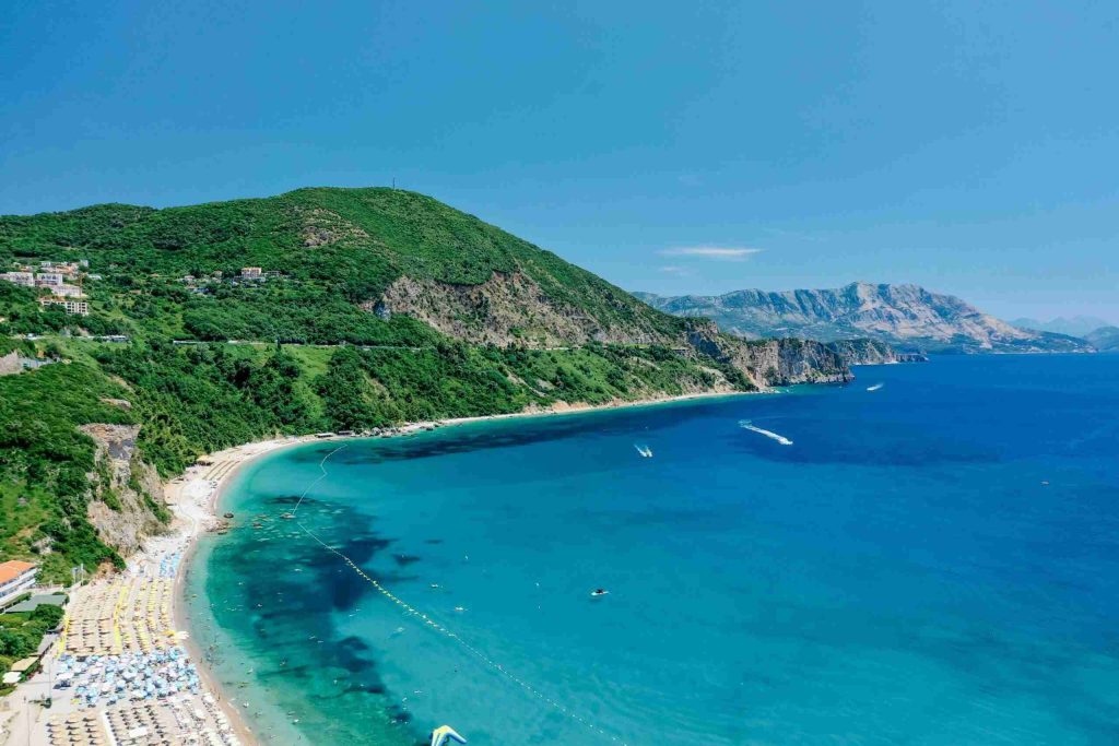 Crna Gora od 1. studenoga uvodi vize: turistički sektor strahuje od pada broja noćenja