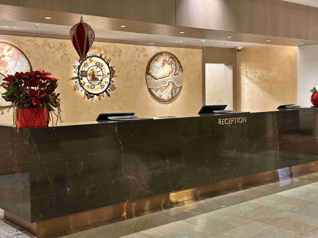 AI je stigao na hotelsku recepciju: u Beču virtualni domaćin vodi goste kroz check-in